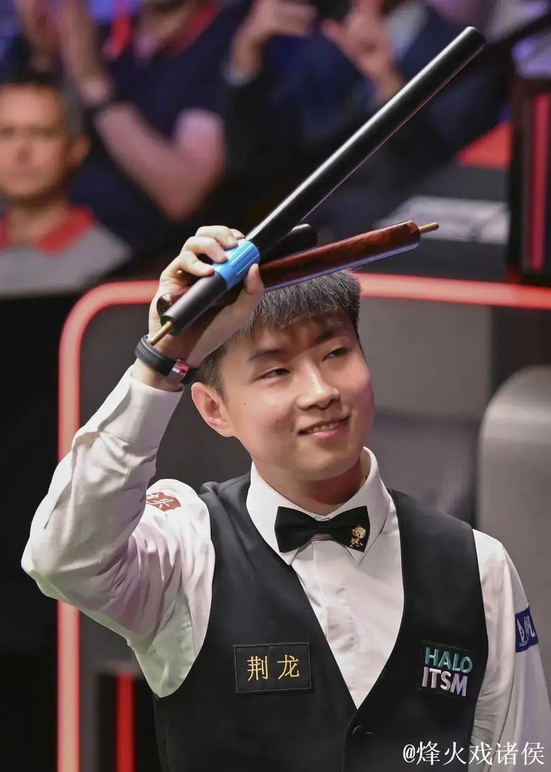 赵心童以6-2力克威尔逊 成功挺进斯诺克大师赛八强